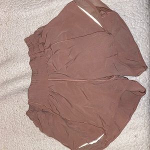 LULULEMON HOTTY TOT SHORT